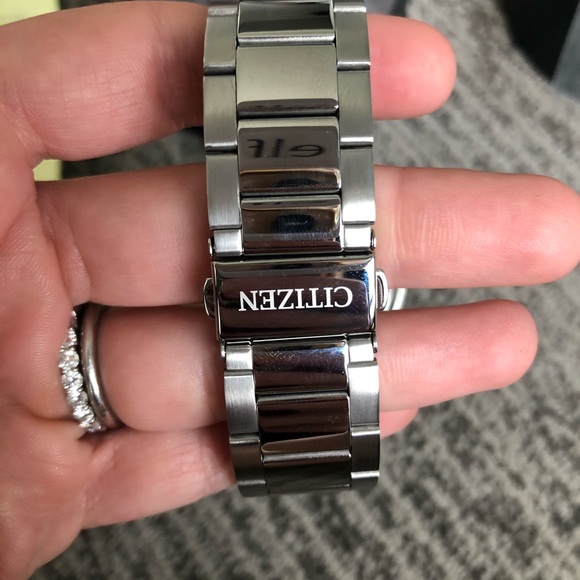 New Men’s Citizen Watch - Picture 4 of 10